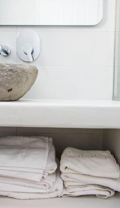 White Wave Villa, 3Min Walk From Beach Kamári Екстериор снимка