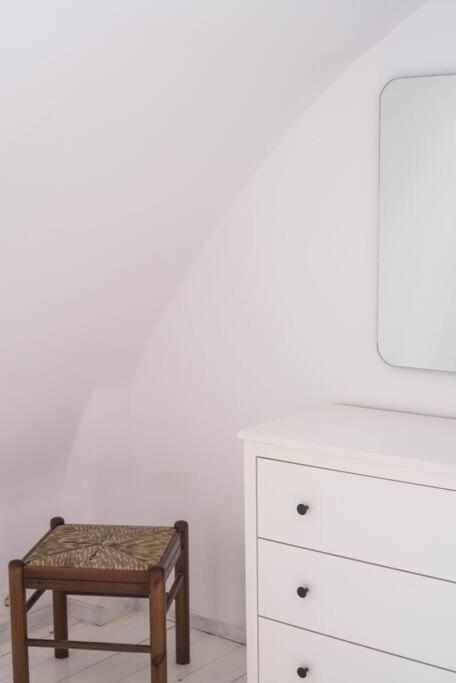 White Wave Villa, 3Min Walk From Beach Kamári Екстериор снимка